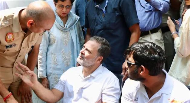 Khabar Odisha:rahul-gandhi-dharna-delhi-police-pellet-gun-fir