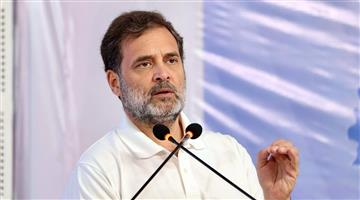 Khabar Odisha:rahul-gandhi-talks-to-father-of-soumyashree-bisi