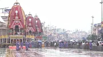 Khabar Odisha:rain-washes-puris-grand-road-ahead-of-lord-jagannaths-rath-yatra