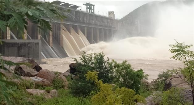 Khabar Odisha:rengali-dam-opens-gate-to-release-floodwater-as-inflow-surges
