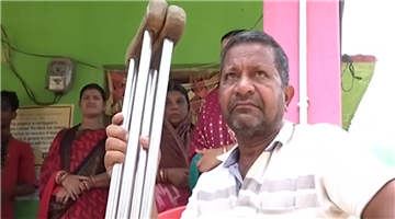 Khabar Odisha:sealed-house-of-disabled-man-opened-after-samblpur-collecter-gives-order