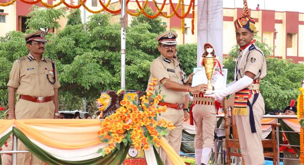 Khabar Odisha:service-and-security-is-main-focus-of-odisha-police