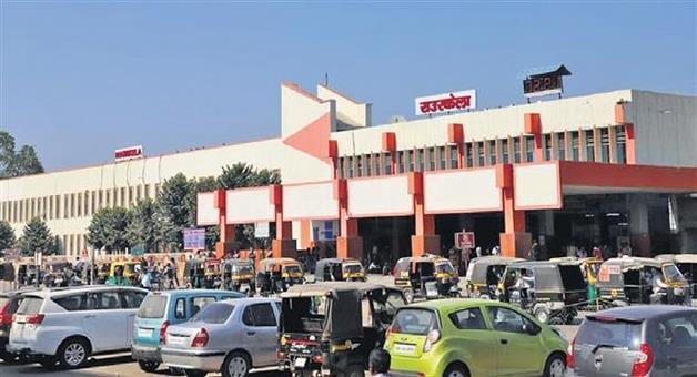 Khabar Odisha:shed-collapsed-at-rourkela-railway-station