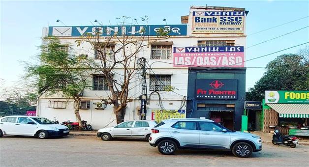 Khabar Odisha:si-recruitment-scam-link-crime-branch-raids-vanik-coaching-centre