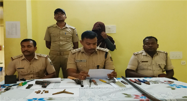 Khabar Odisha:singla-police-arrested-3-looters