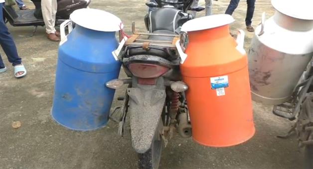 Khabar Odisha:smuggled-in-milk-cans-three-arrested
