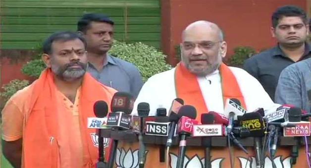 Khabar Odisha:swami-paripurnanand-joins-bharatiya-janata-party-in-the-presence-of-amit-shah