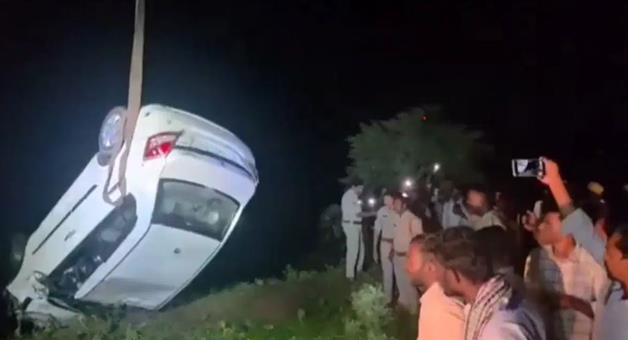 Khabar Odisha:telangana-siddipet-car-accident-4-dead-well