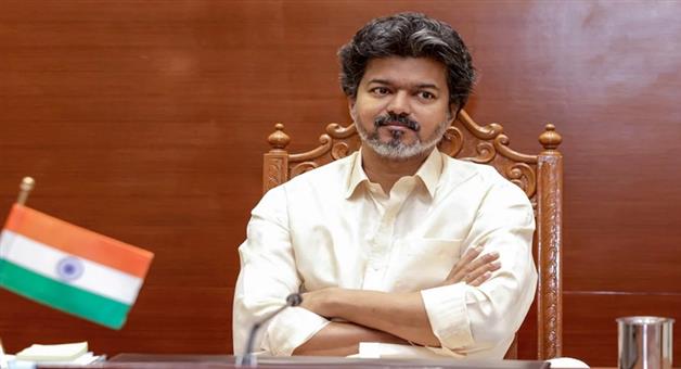 Khabar Odisha:thalapathy-vijay-gold-ring-promise-to-women-children