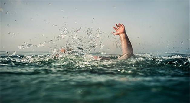 Khabar Odisha:the-constable-jumped-into-the-mahanadi-river