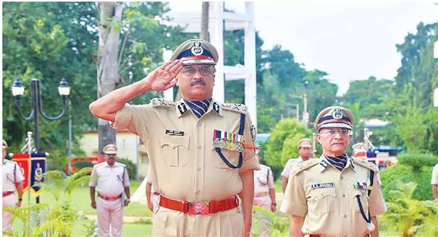 Khabar Odisha:the-number-of-police-martyrs-has-decreased-in-india-says-dgp-y-b-khurania