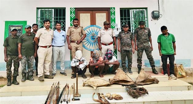 Khabar Odisha:three-poachers-arrested-for-wildlife-crime-in-similipal