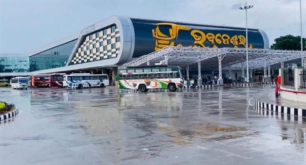 Khabar Odisha:three-women-including-minor-rescued-at-bhubaneswar-bus-terminal-after-alleged-abduction-attempt