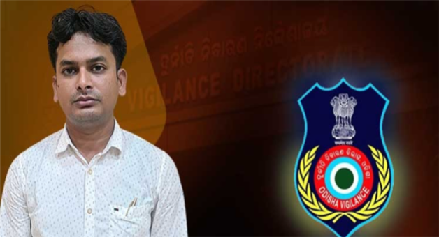 Khabar Odisha:traffic-inspector-caught-taking-rs-20k-bribe-in-sundaragada