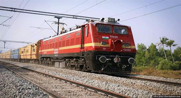 Khabar Odisha:train-delay-costs-railways-30000-compensation-to-passenger