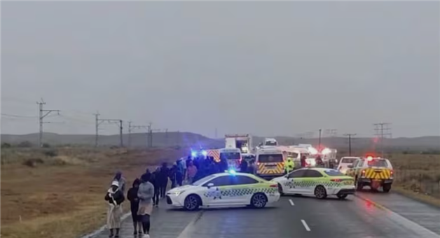 Khabar Odisha:two-buses-crashed-in-south-africa-21-killed-and-many-injured