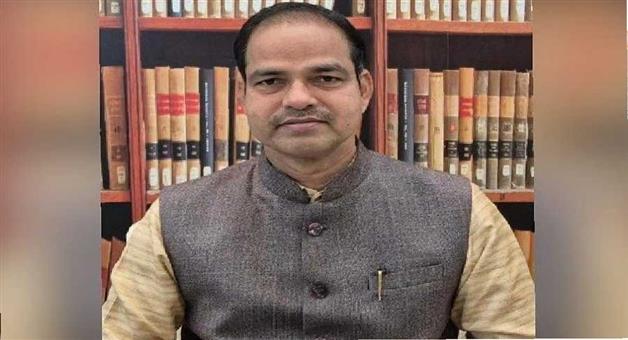 Khabar Odisha:two-high-court-lawyers-to-fight-pitabas-case