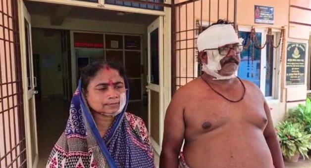 Khabar Odisha:uncle-aunty-attacked-with-knife-for-land-dispute-in-nimapada