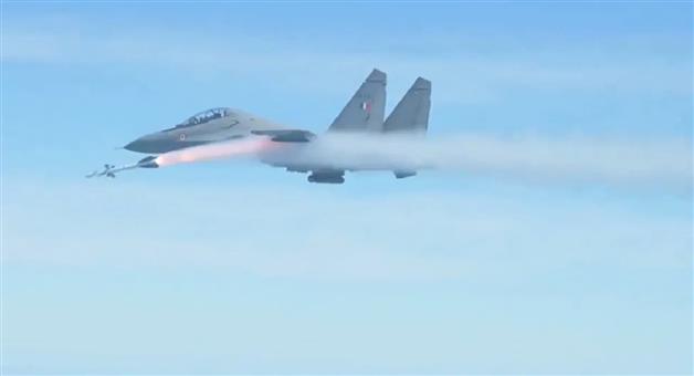Khabar Odisha:unseen-unstoppable-unmatched-iaf-showcases-combat-prowess-precision-strikes-in-new-video