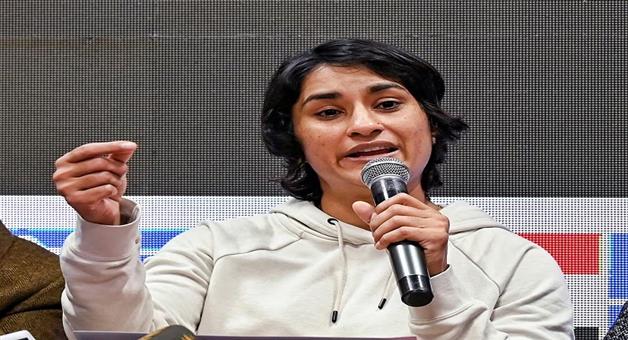 Khabar Odisha:vinesh-prefers-rs-4-crore-cash-insted-of-job-and-flat