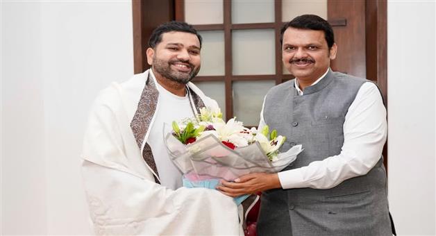 Khabar Odisha:will-rohit-sharma-join-politics-after-retirement-from-test-cricket-maharashta-cm-devendra-fadnavis-meeting-sparks-political-rumours