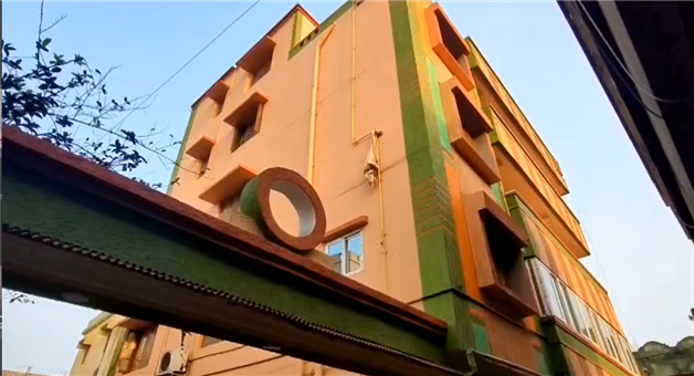 Khabar Odisha:woman-dies-after-falling-from-roof-Boyfriend-and-tenant-arrested