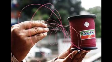 Khabar Odisha:young-man-injured-due-to-manja