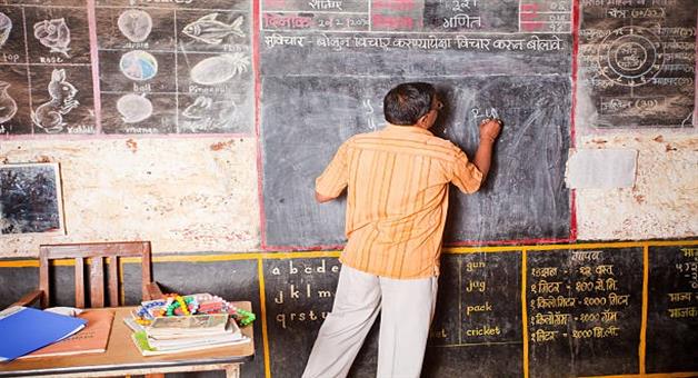 Khabar Odisha:zero-enrollement-in-8-thousand-schools-in-india
